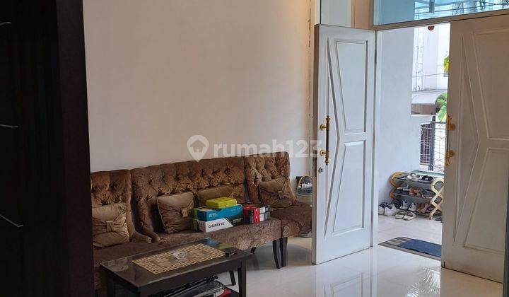 Dijual rumah 2,5lt di Kemanggisan Palmerah Jakarta Barat 2