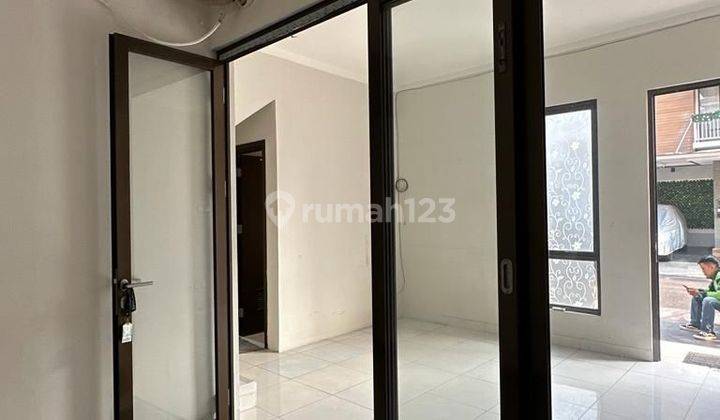 Dijual Rumah 2 Lantai Siap Huni di Graha Raya Tangerang Selatan 2