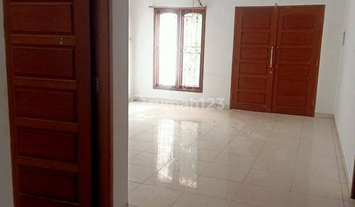 Dijual Rumah 2,5 Lantai Graha Raya Tangerang Selatan 2