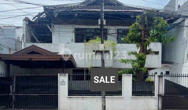 Rumah 2 lantai di Tomang