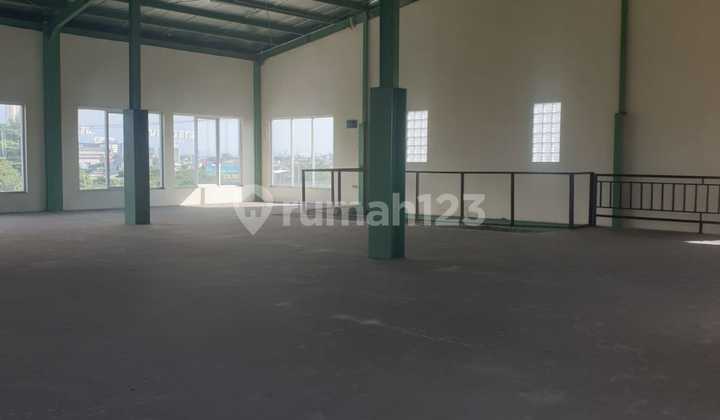 4-Story Warehouse/Shop House in Daan Mogot 4-Story Warehouse/Shop House in Daan Mogot