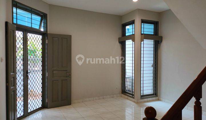 Rumah 2 Lantai Ditomang 2