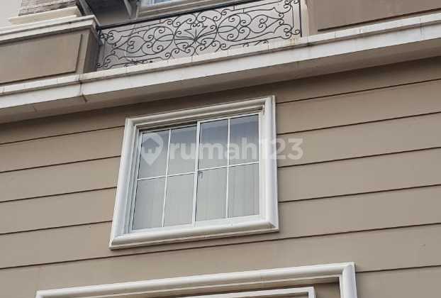 Dijual Murah Dan Cepat Ruko Bagus Green Lake City Unit Rapih Banget, Lantai Dak Bangunan Full Dijual Murah Dan Cepat Ruko Bagus Green Lake City Unit Rapih Banget, Lantai Dak Bangunan Full