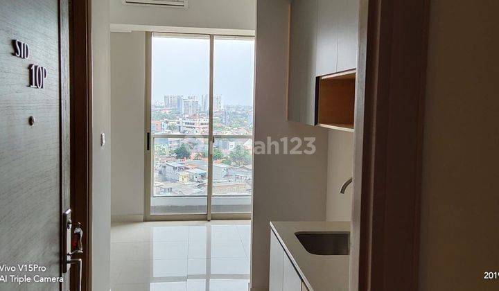 Apartemen Taman Anggrek Residence 1 Kamar Tidur Semi Furnished Baru 2