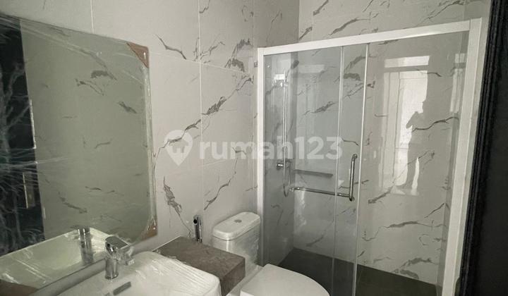 Disewa Rumah Pik2 Vila Pasir Putih 8X15 Brand New 2