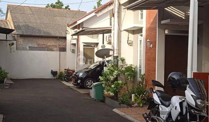 Rumah over kredit 125 jt siap huni bebas banjir startegis dikota Depok dkt Tol depok 3