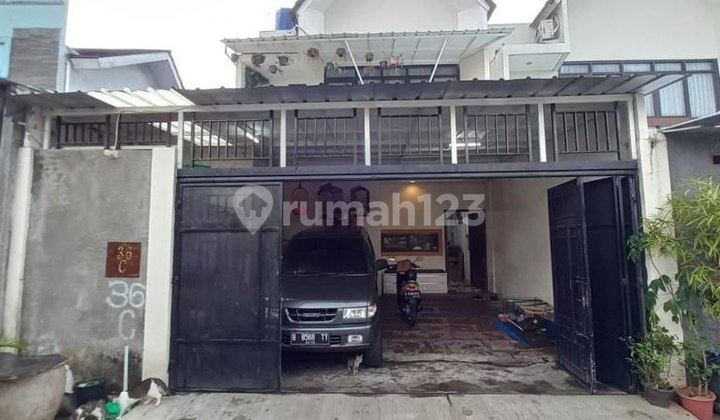Rumah 2 Lantai Dijual Siap Huni Lokasi Strategis Di Ciputat  2