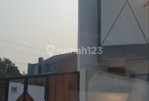 Over Kredit Rumah 145jt Siap Huni 2 Lantai Mewah Strategis Dipamulang 2