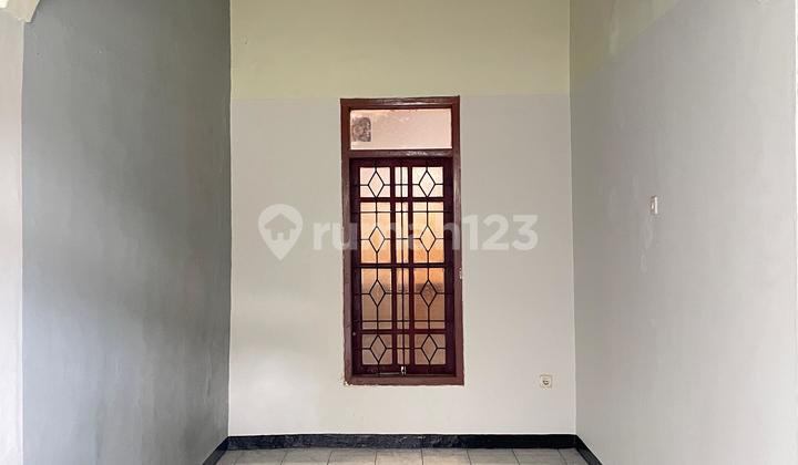 L066-Good House Lb/Lt 180/144 in Margahayu Raya, Bandung City 2