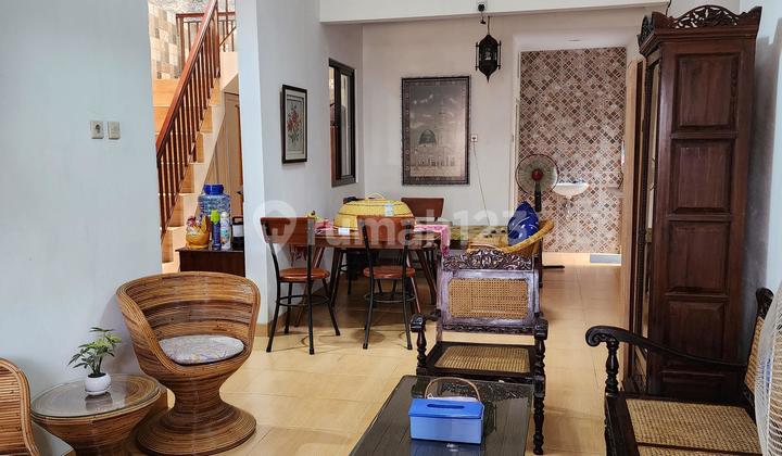 J012 - Rumah dan Kosan 616 M2, Pondokgede, Bekasi