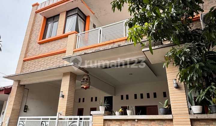 G159 - Rumah 220/120 M2 Mutiara Gading Tmr Bekasi 1