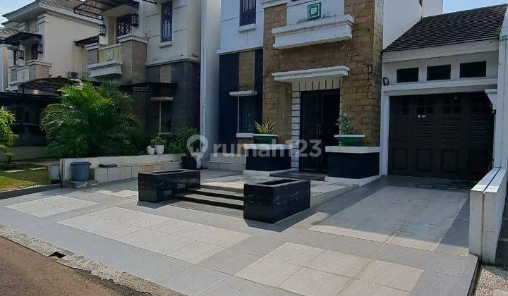 Rumah Dalam Cluster depan Taman Menghadap Mall Grand Wisata 1