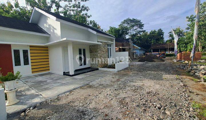 RUMAH MURAH CANTIK DI JATININGSIH SLEMAN  3