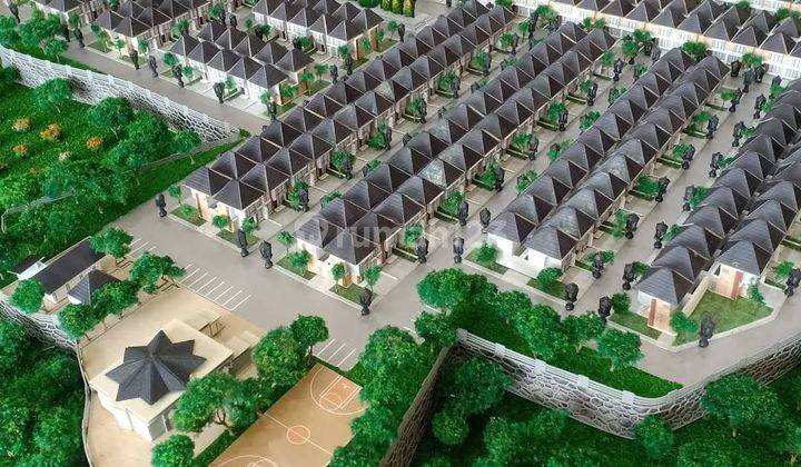 RUMAH MEWAH TEPI JALAN BESAR DEKAT PASAR GODEAN 4
