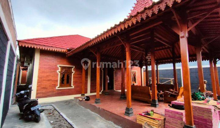 RUMAH MURAH TANAH LUAS DEKAT HYATT REGENCY 1