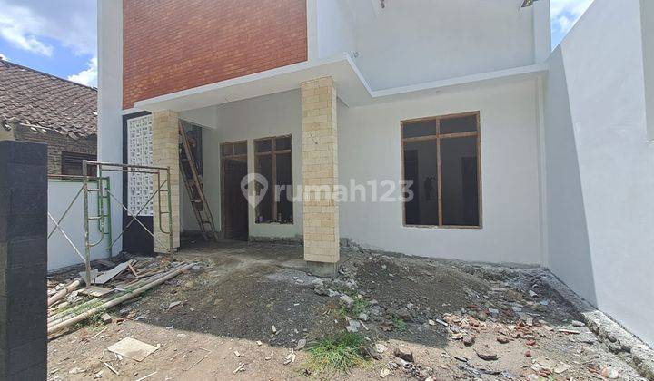 Rumah Cantik Model Mezzanine Dekat Jalan Ringroad Selatan 2