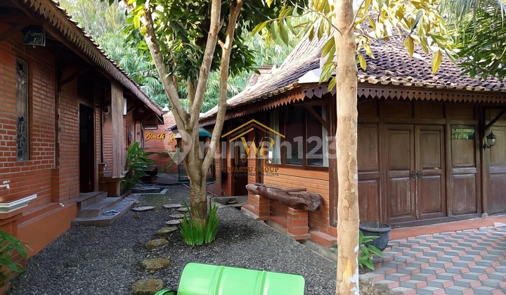 Cheap Sale Joglo House with Spacious Land in Moyudan Sleman