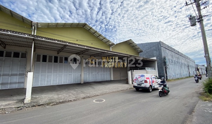Dijual Gudang Luas Di Jl. Parangtritis Sewon