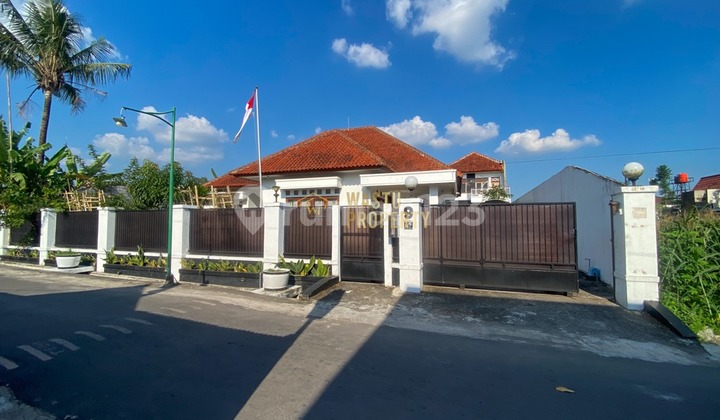Dijual Rumah Besar Tanah Luas Di Jakal Km 9,5