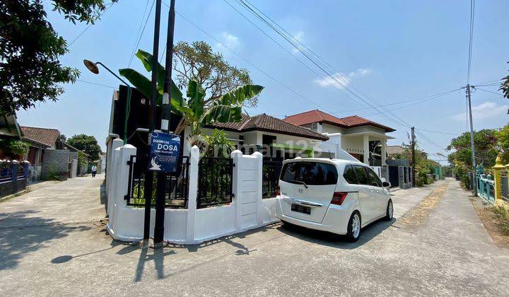 Rumah Besar Tanah Luas Semi Furnished Di Godean 1