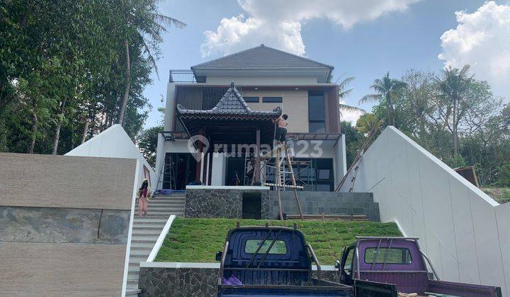 Rumah Cantik Ada Kolam Renang Carport Luas Dekat Wisata Kasongan 1