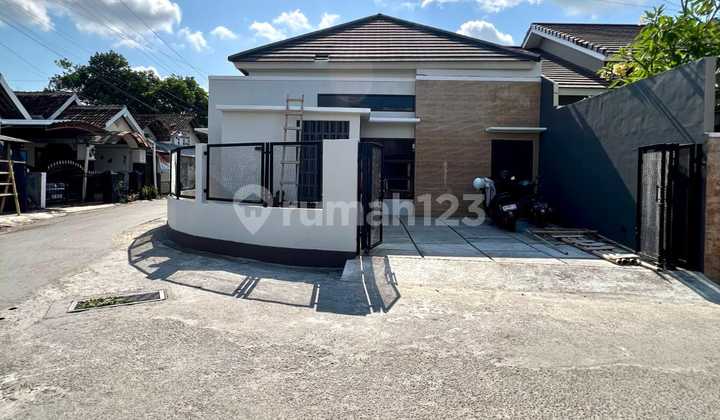 Rumah Mewah Modern Siap Huni Di Sidokarto Jl Godean Km 8 Sleman 2