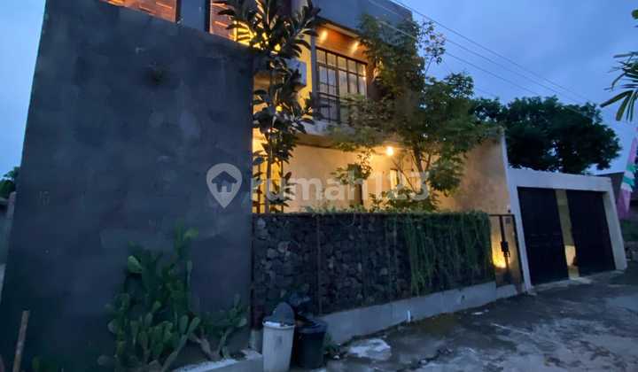 Luxury Ready-to-Occupy Industrial Concept House in Maguwoharjo, Sleman 2