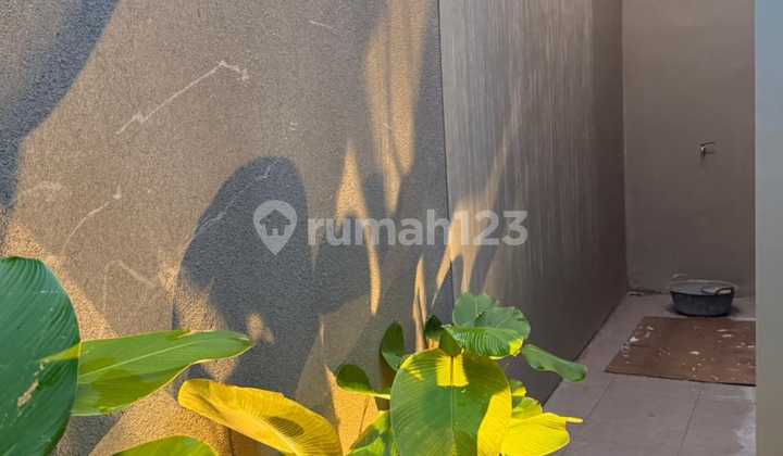 Ready-to-Live House (Finishing in Progress) in Godean Sleman (5 Minutes to Godean Market) 2