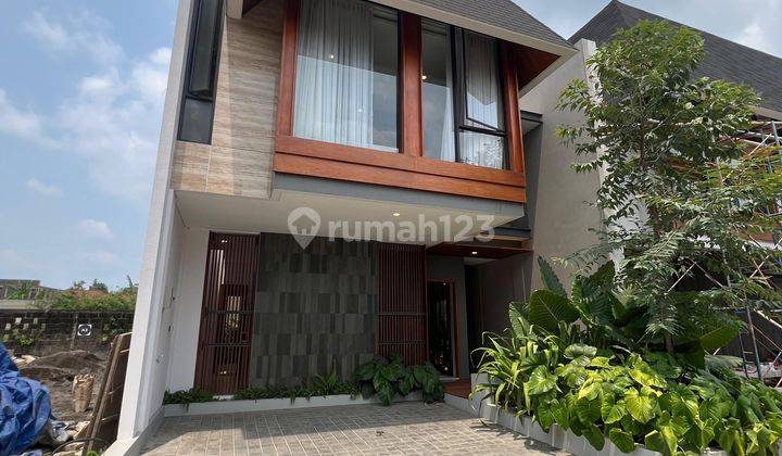 Rumah Mewah Di Jogja Area Dalam Ringroad Maguwoharjo Depok Sleman 1