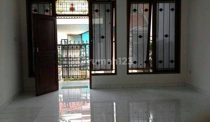 Rumah siap huni lingkungan tenang dekat Taman Radio dalam jaksel 2