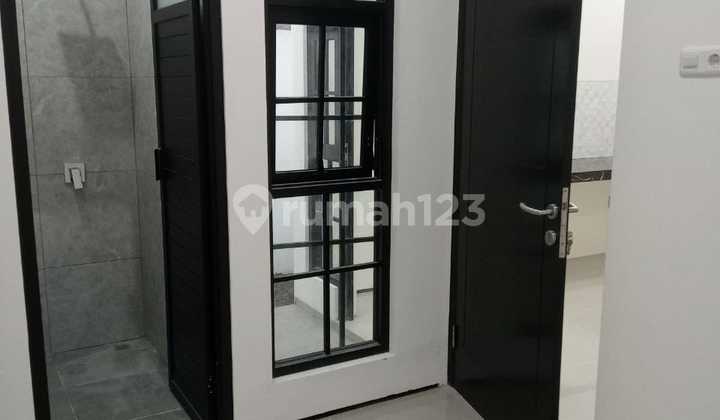 Dijual cepat rumah modern 2 lantai siap huni dekat kampus UMM 2