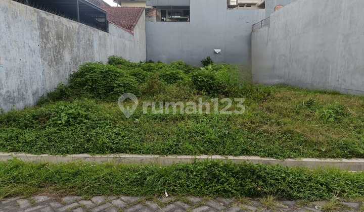 For sale, 186m2 wide land plot in Sawojajar area. For sale, 186m2 wide land plot in Sawojajar area.