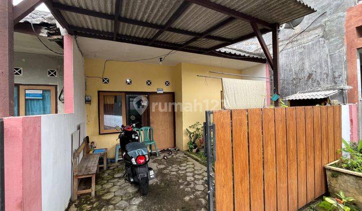 tampak depan rumah siap huni area perum