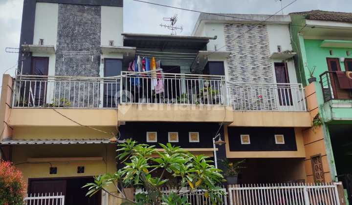 Affordable 2-story house ready to occupy, strategic location in Asrikaton Pakis.