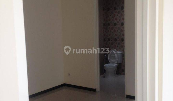 Rumah hook bangunan baru kawasan tunjungsekar soekarno hatta 9