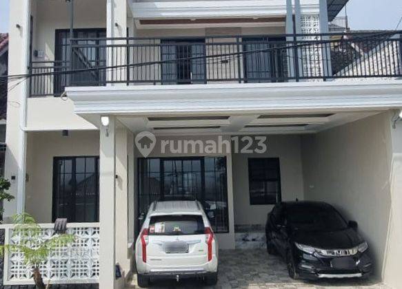 Rumah mewah luas 180m² kawasan oma campus sengkaling malang 1