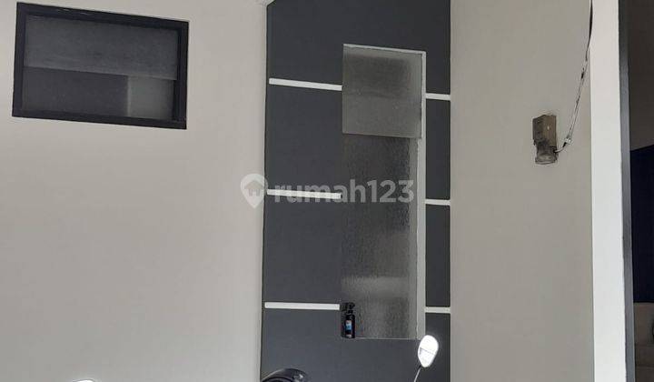 Rumah minimalis siap huni kawasan pandanwangi sulfat malang 4