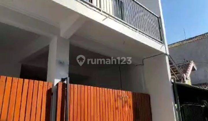 Rumah kos full penghuni jl dewandaru soekarno hatta 1