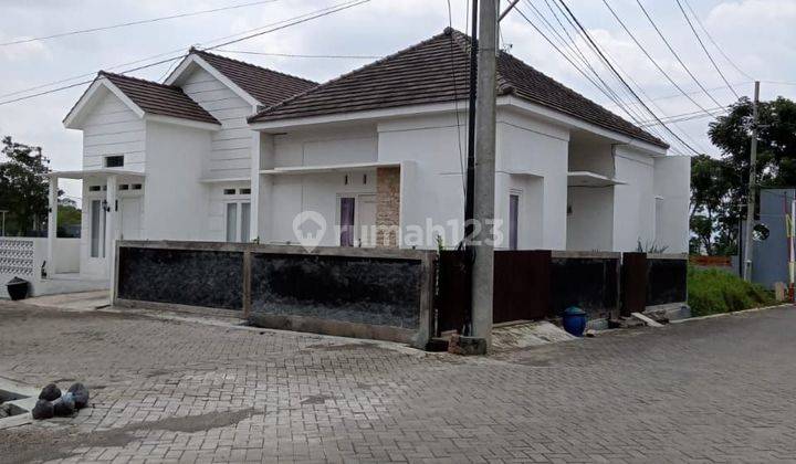 Rumah Hook Minimalis Siap Huni Bunut Wetan Pakis  1