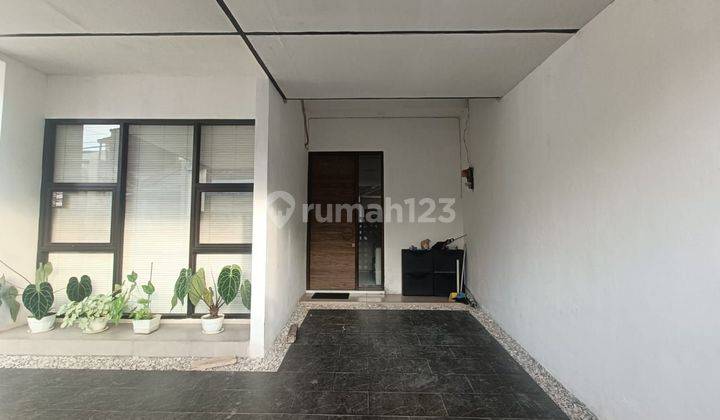 Dijual Rumah Modern Semi Furnish Area Sawojajar 2