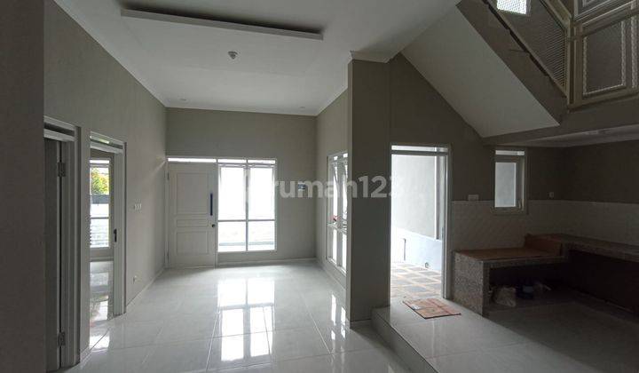 Dijual Rumah Minimalis Modern 2 Lantai Siap Huni Tasikmadu 2