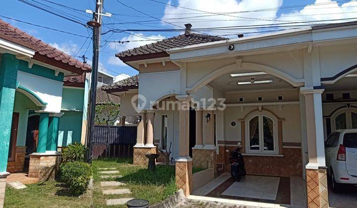 Rumah Hook Murah Luas 255 M2 Perum Tirtasari Sukun  1