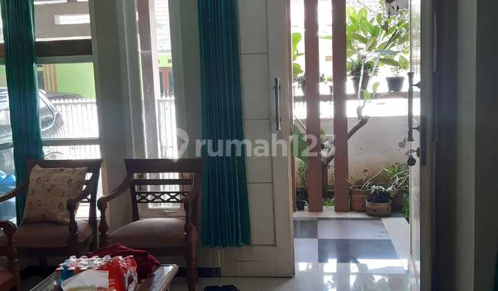 Rumah 2 Lantai Siap Huni Area Jl Danau Maninjau Sawojajar