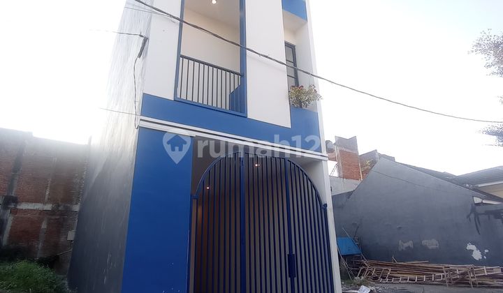 Exclusive Santorini-style boarding house for sale in Lowokwaru. 2