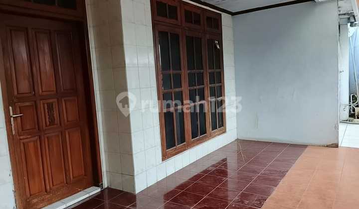 For Sale Ready-to-Occupy House 198M2 Strategic Area Griya Shanta Suhat 2