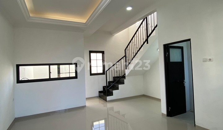 American classic villa with a ready-to-occupy rooftop area in Beji, Batu