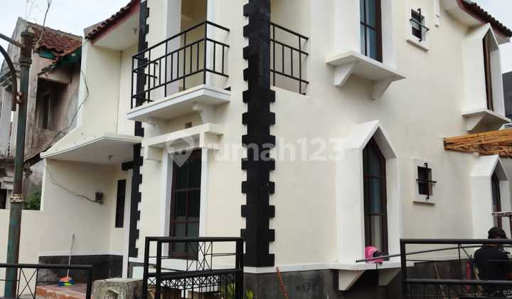 Rumah 2 lantai luas 211m2 siap huni area lembah dieng malang