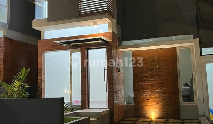 Rumah modern 2 lantai ready stock siap huni The Ozz Malang Rumah modern 2 lantai ready stock siap huni The Ozz Malang