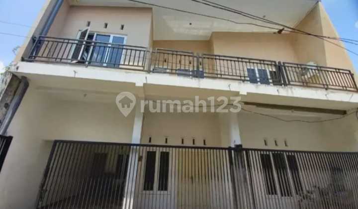 Dijual rumah 2 lantai siap huni area ranugrati sawojajar Dijual rumah 2 lantai siap huni area ranugrati sawojajar