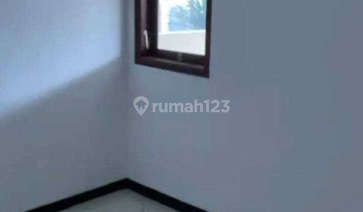 kamar tidur rumah siap huni area perum